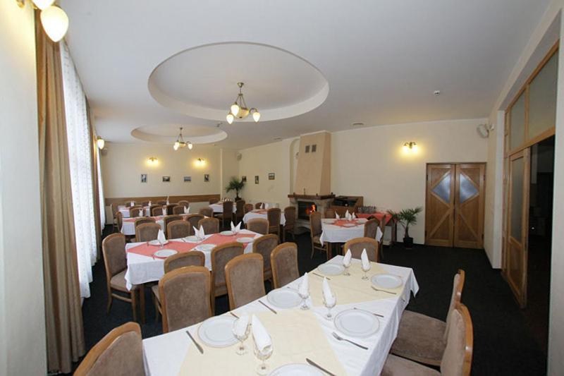 Hotel Paltinis Statjunea Borsa Luaran gambar