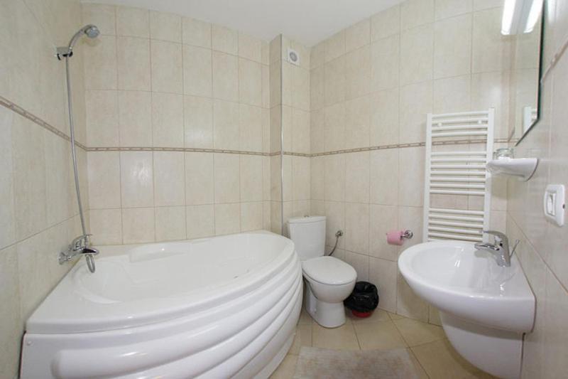 Hotel Paltinis Statjunea Borsa Bilik gambar