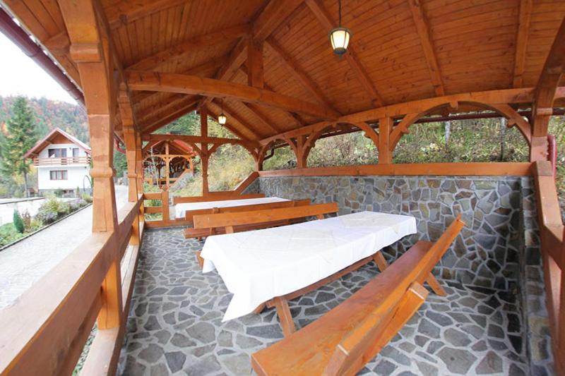 Hotel Paltinis Statjunea Borsa Luaran gambar